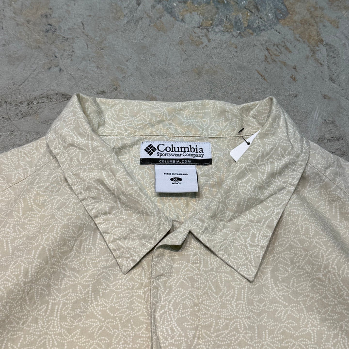 Used clothing Columbia/ Columbia/ Short sleeve shirt/ All-over pattern/ Remake/ Size XL