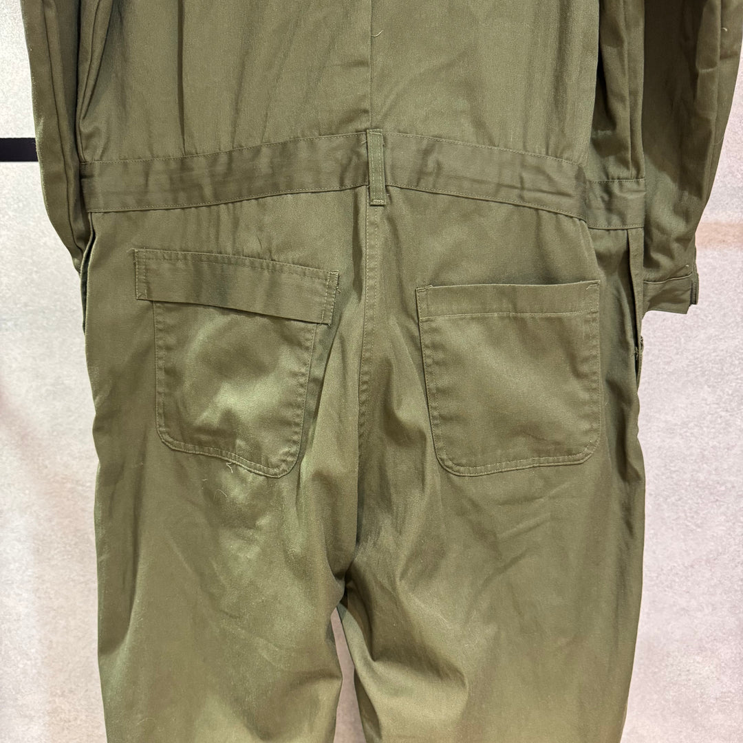 Used clothing Made in USA / Jumpsuit / Connecting / Equivalent to size XL