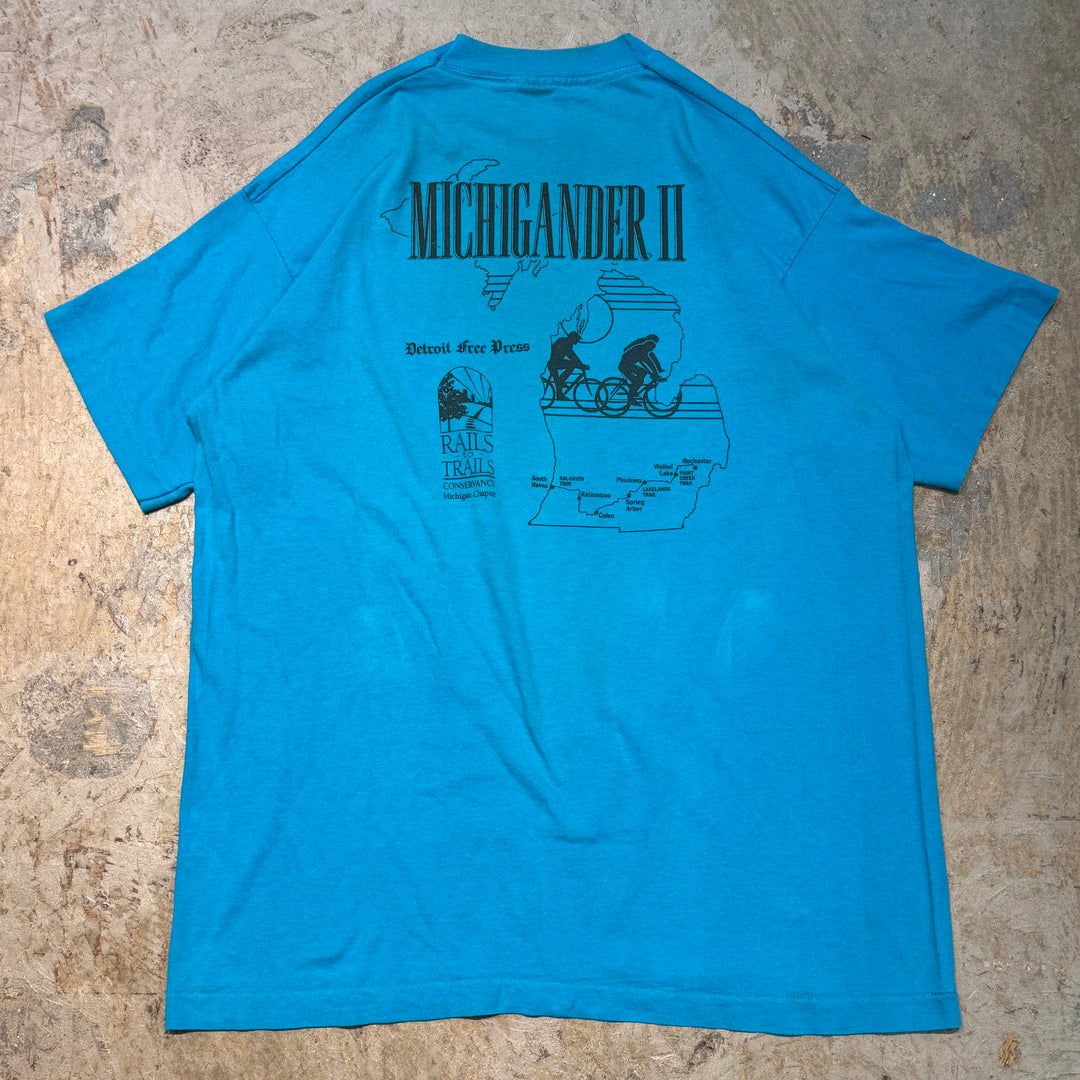 Used clothing Made in USA 90's FRUIT OF THE LOOM/ Fruit of the Room/ Printed T-shirt/ Single stitch/ Size XL