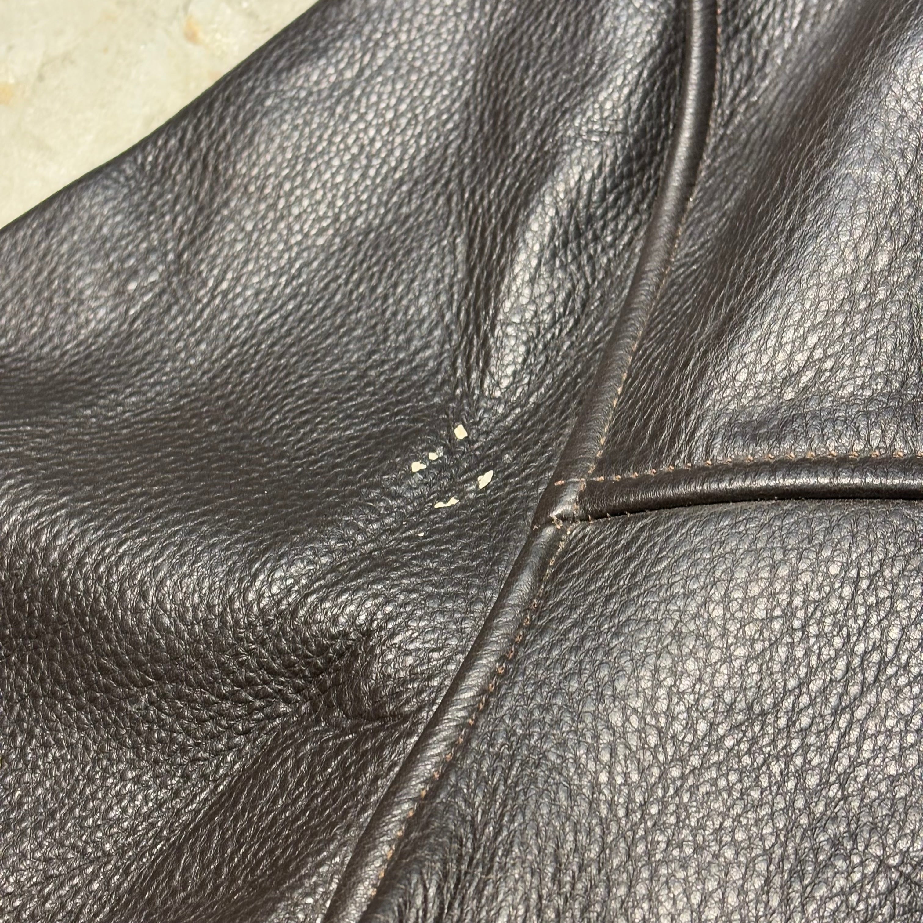 エディ・バウアー ジップアップ 本革レザージャケット（牛革）M ブラック 古着 Eddie bauer/ エディバウアー/ 本革ジップアップレザー