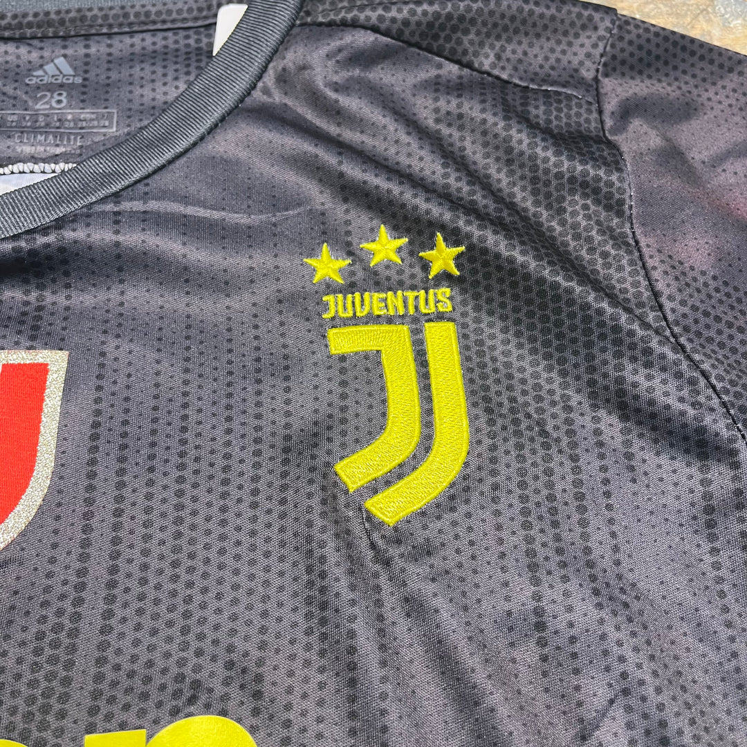 #4240 JUVENTUS/ユヴェントスFC/adidas/アディダス/Football／フットボール Tee/イタリア トリノ/RONALDOサイズXL相当