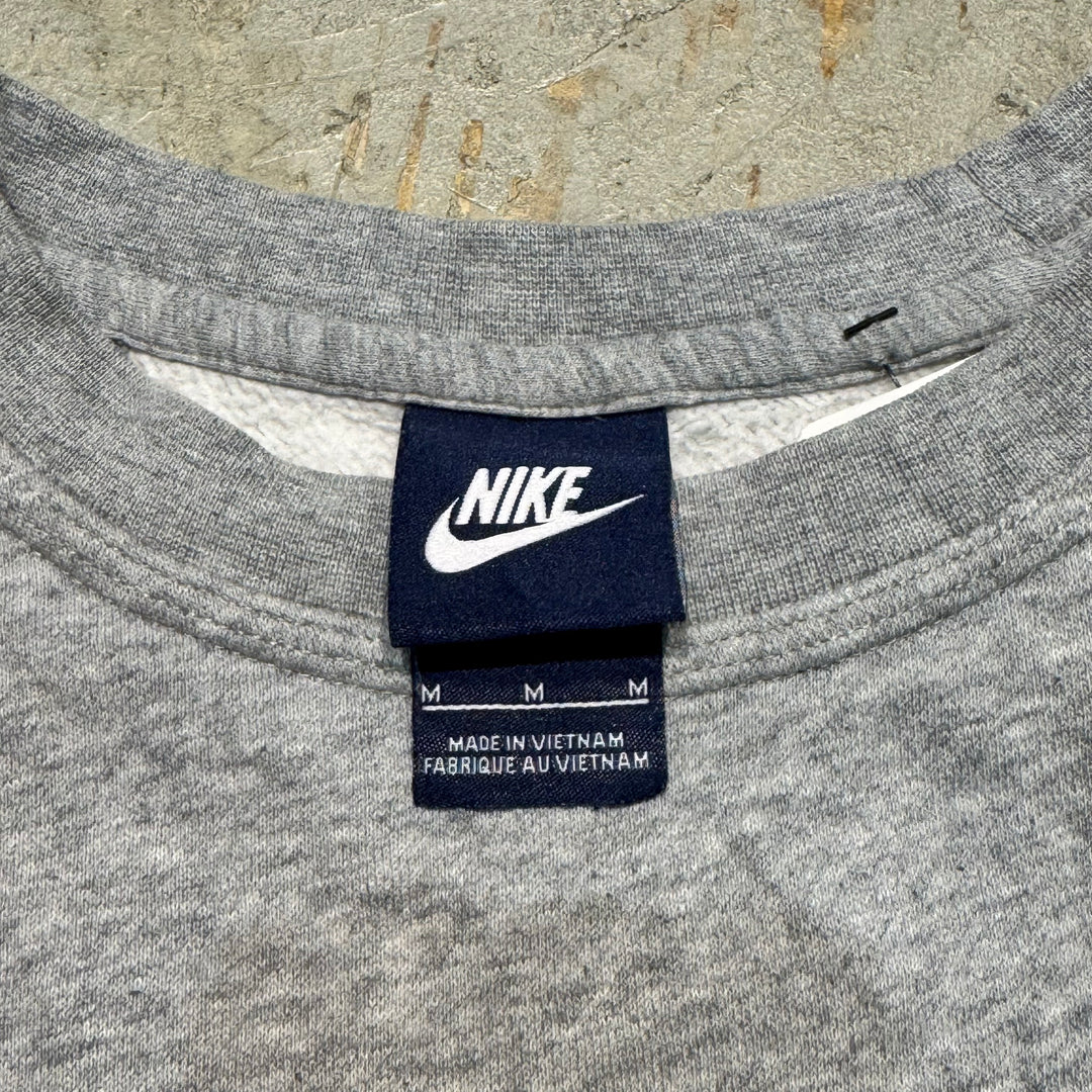 古着 NIKE/ ナイキ/ クルーネックスウェット/ スウォッシュ/ 刺繍/ サイズM