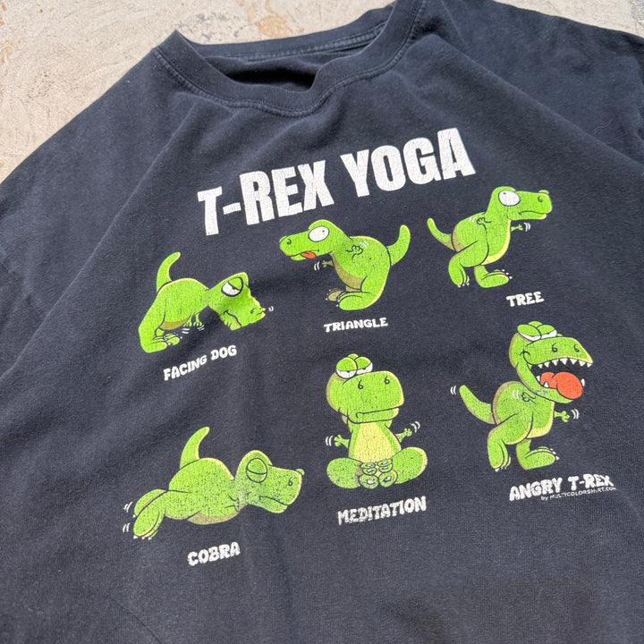 古着 USAVINTAGE/ T-REX YOGA/ ティーレックスヨガ/ プリントTシャツ/ サイズXL相当
