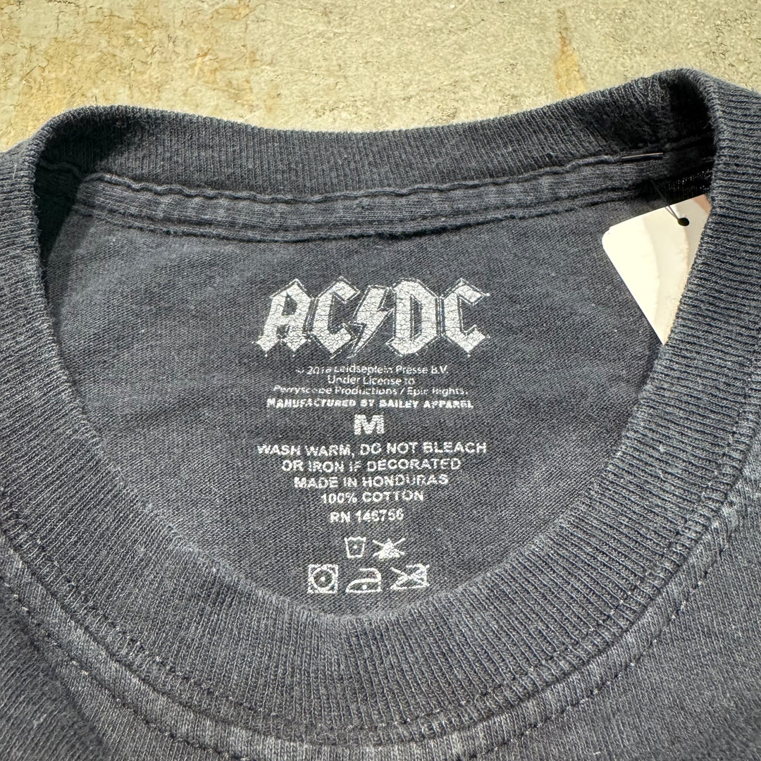 古着 acdc /エーシーディーシー/ バンドTシャツ/ ロンT/ サイズm