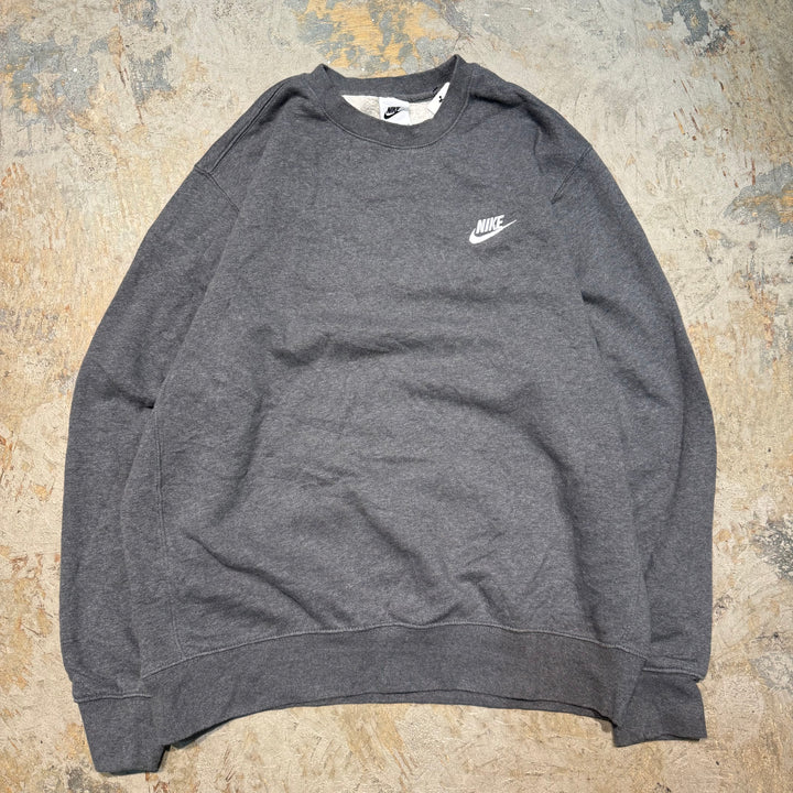 古着 NIKE/ ナイキ/ クルーネックスウェット/ ワンポイント刺繍/ サイズL