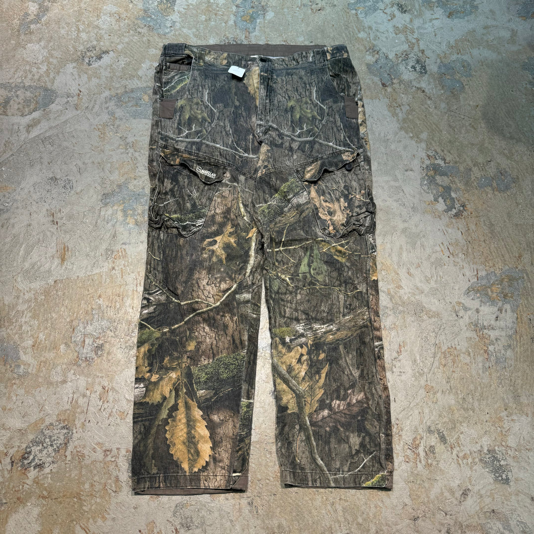 Vintage MAGELLAN OUTDOORS/ Magellan Outdoors/Real Tree Camo Cargo