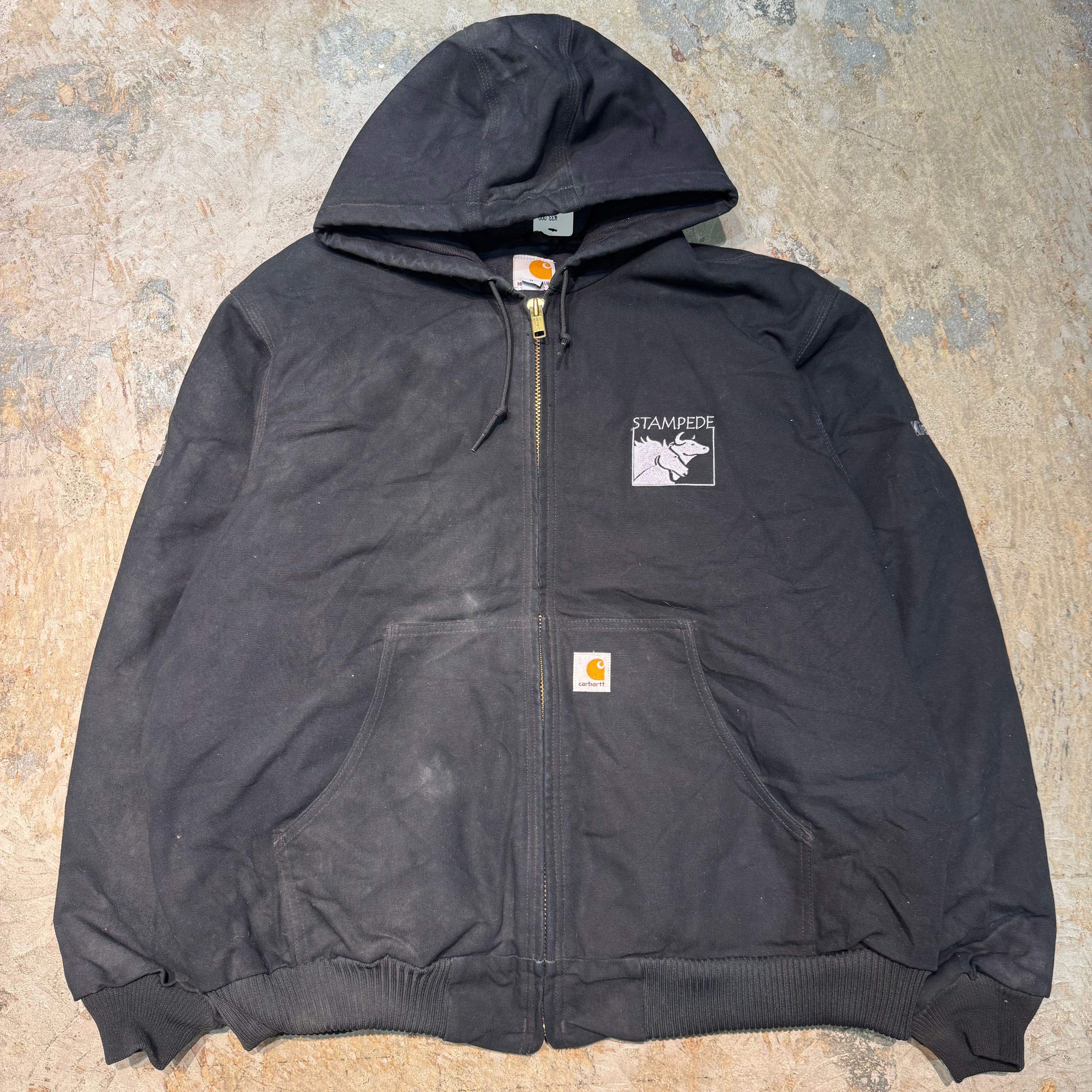 レア　Carhartt カーハート企業ロゴ　ブラック　鬼フェード　ヴィンテージ USA古着Carharttスウェットパーカー企業系ワンポイント刺繍ロゴ