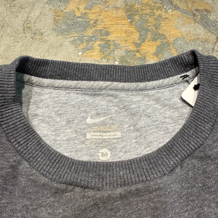 古着 NIKE/ ナイキ/ クルーネックスウェット/ ワンポイント刺繍/ サイズM