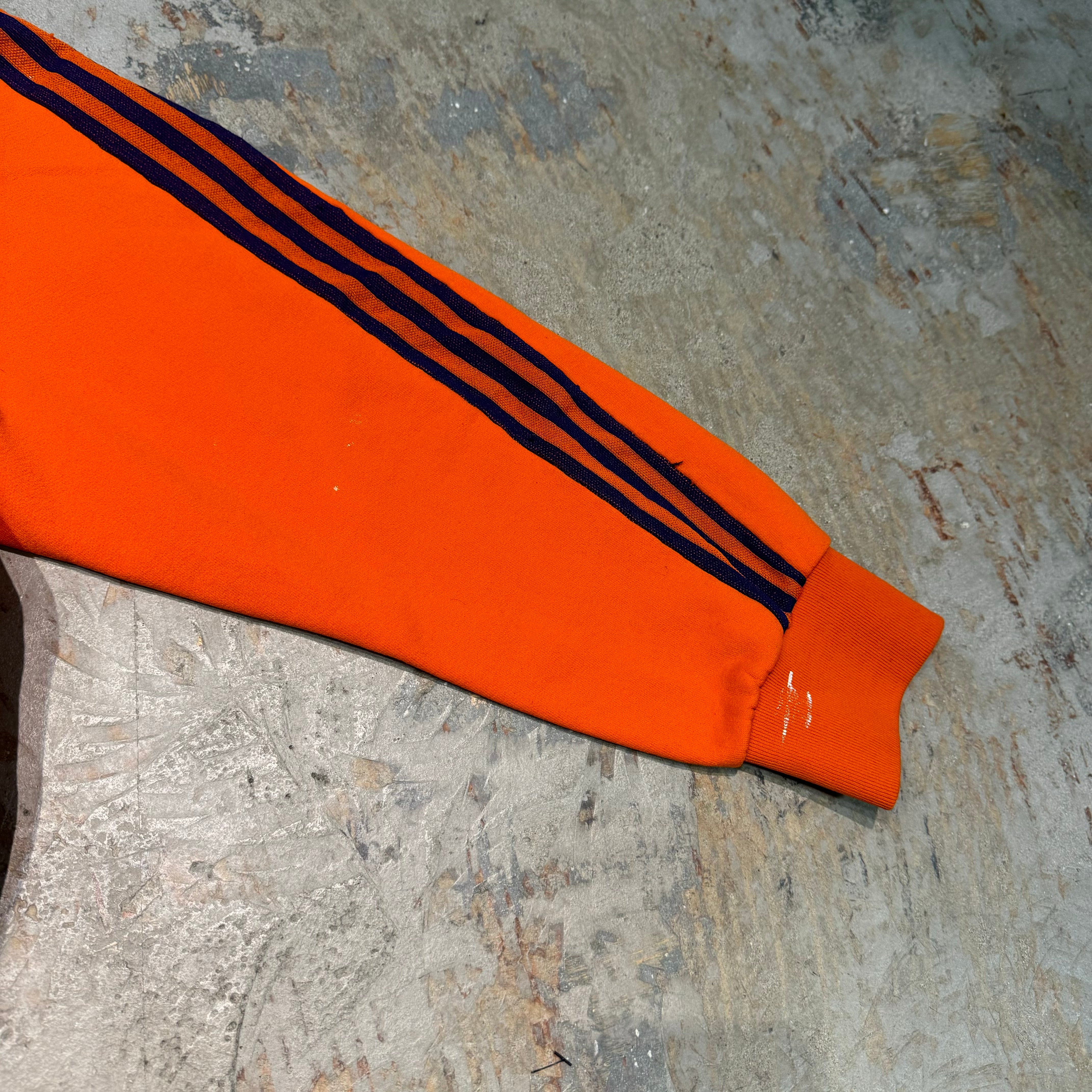 【芸能人着用 】60s 80s 復刻adidas トラックジャケット オレンジ 古着 60's~ adidas/アディダス/トラックジャケット/フード付き
