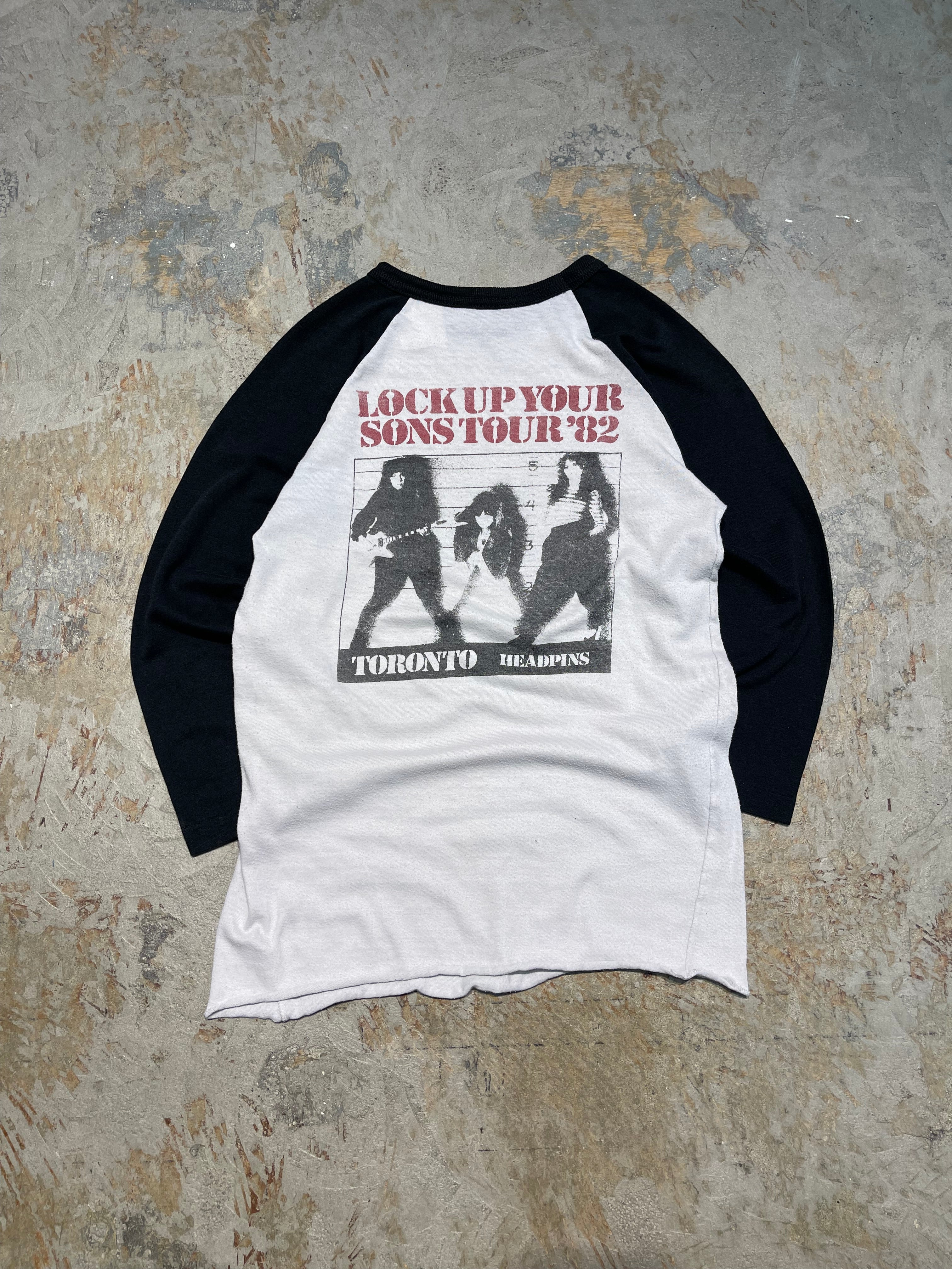 「SATORI NIGHT」　STAGE PASS　Tシャツ（Mサイズ）　古着 古着 00-10s Oasis アンプ UK オルタナ ロック バンド Tシャツ L