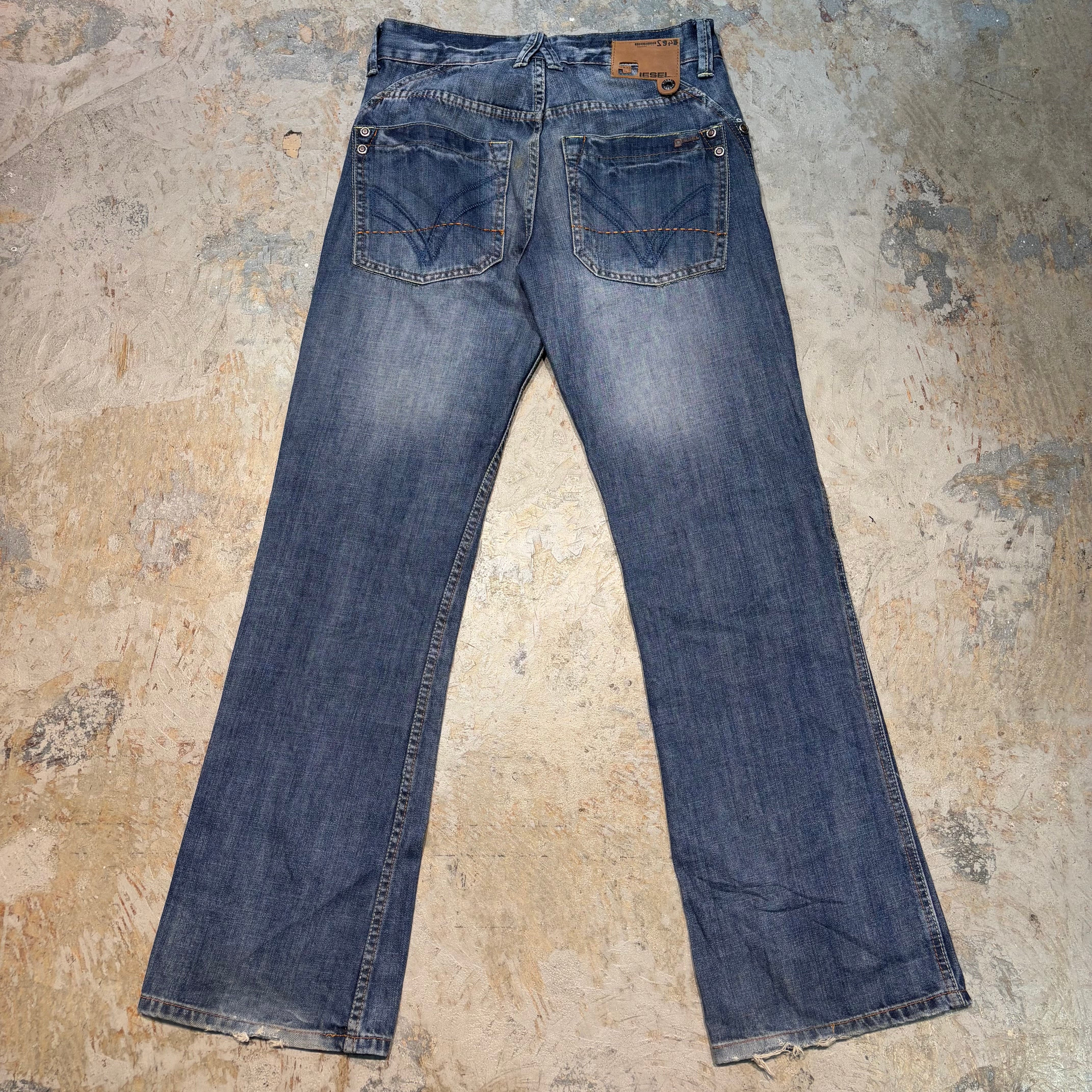 古着 DIESEL/ ディーゼルデニムパンツ/ 実寸サイズ30×32 – 古着