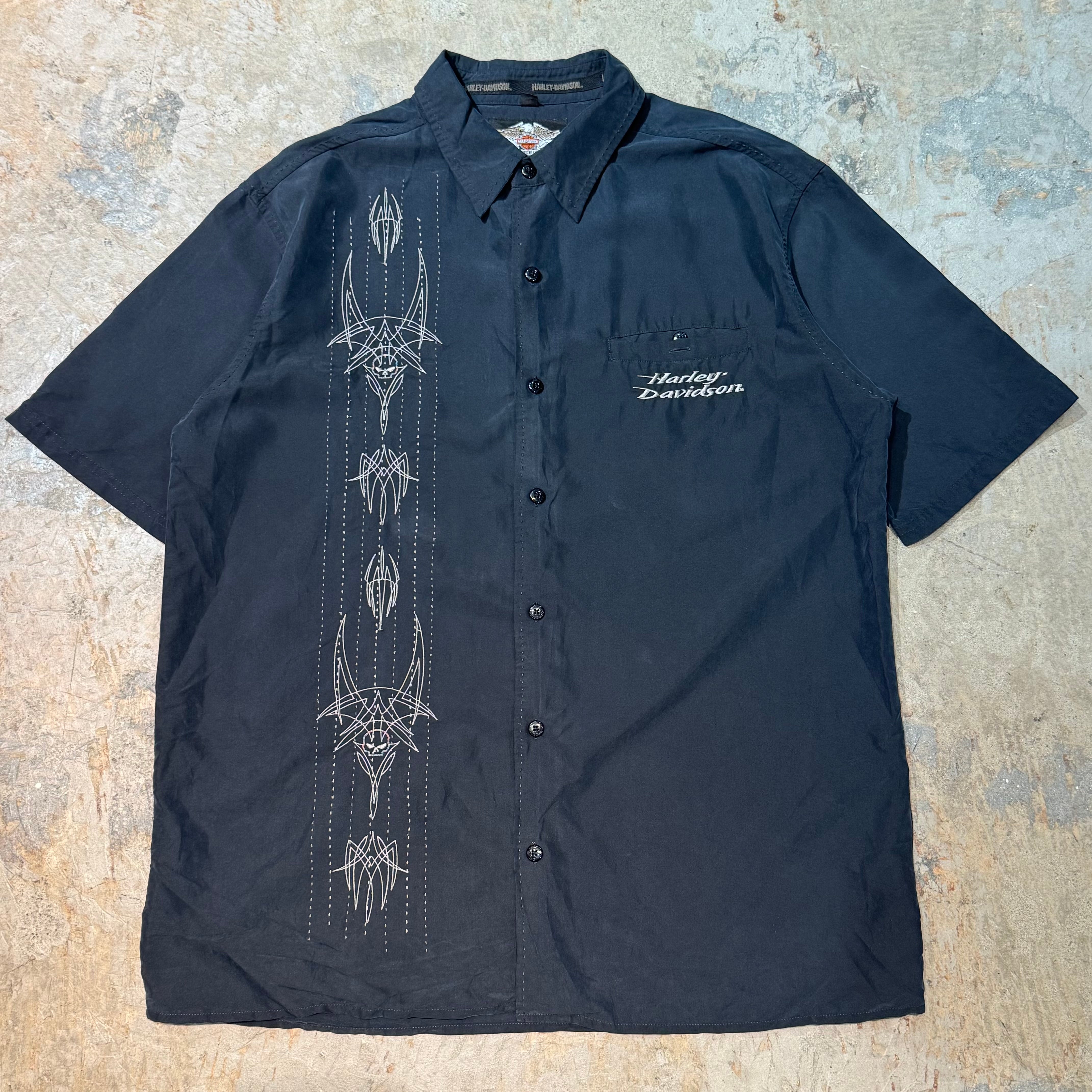 【個性派古着】日本製　ネクタイ付き半袖デザインシャツ　無地　黒　 L 君島 tops-29649-t_1.jpg