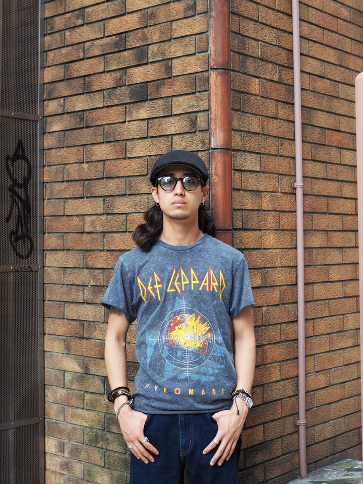 古着 DEF LEPPARD/ デフ･レパード/ リメイク / アーティストTシャツ/ サイズS