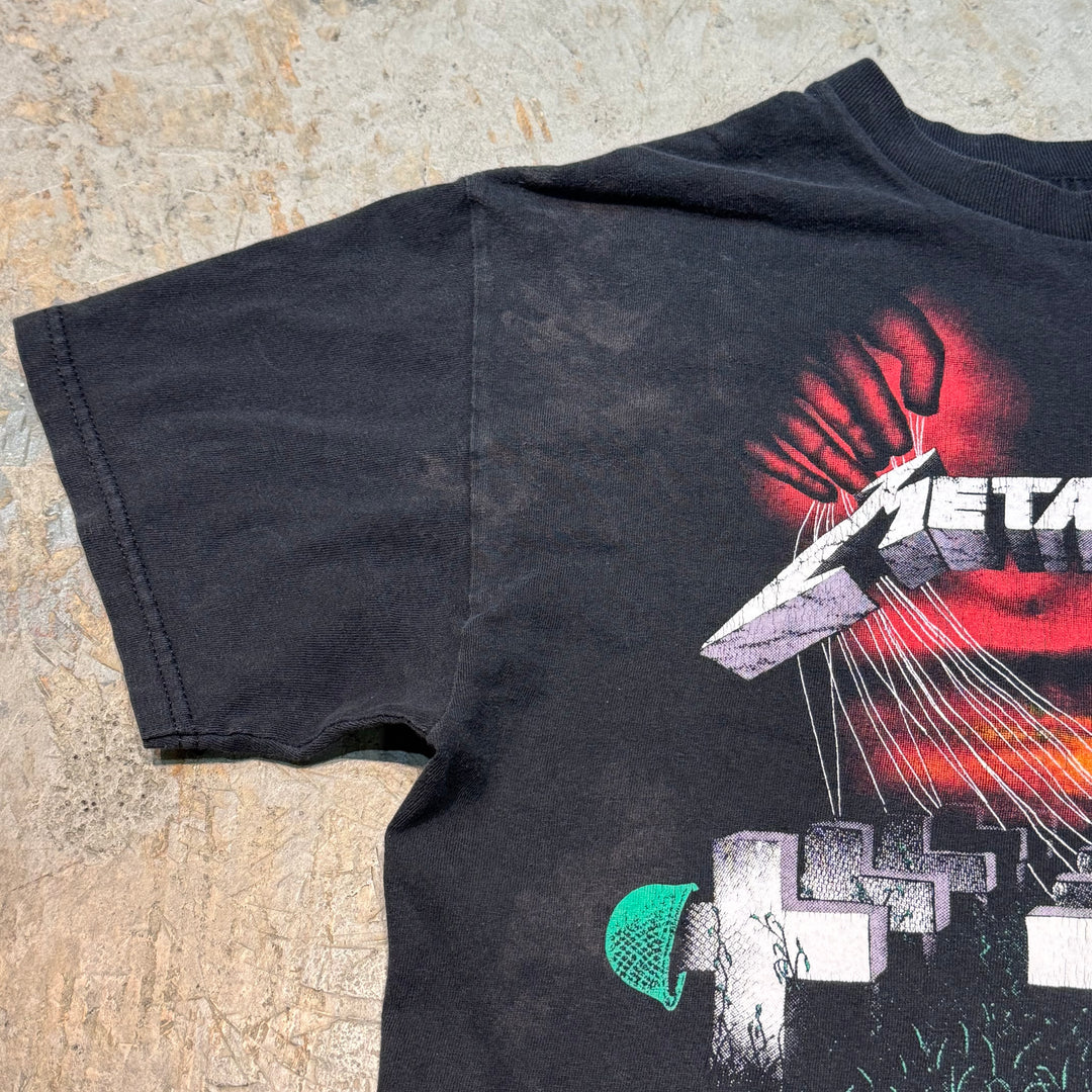 Used clothing METALLICA/ Metallica/ Artist T-shirt/ Size M