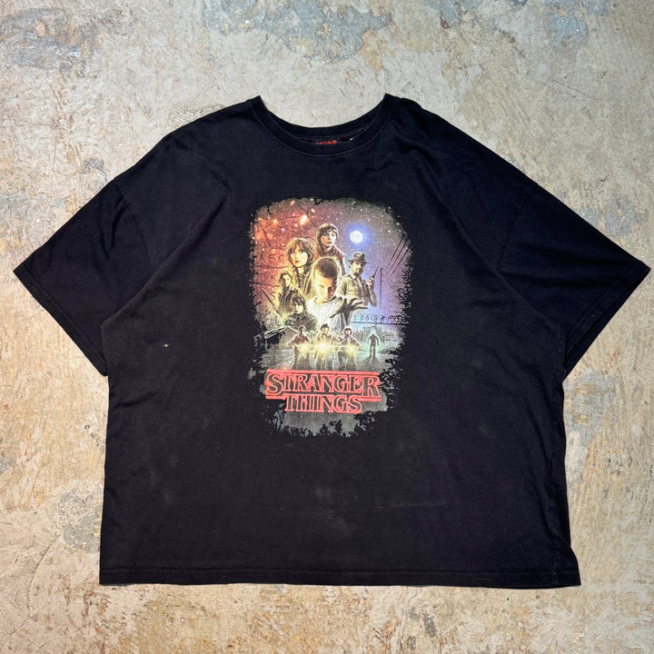 Used clothing STRANGER THINGS/ Stranger Things/ Movie T-shirt/ Size L