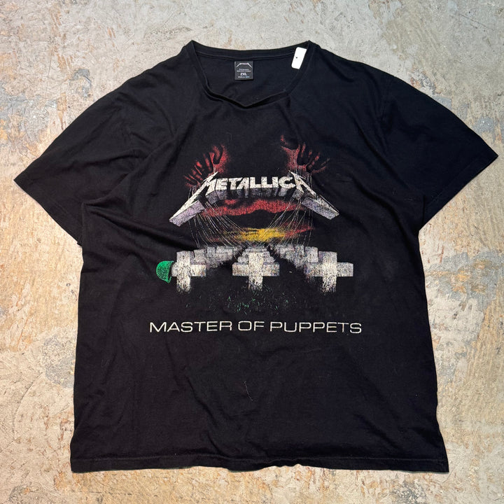 Used clothing METALLICA/ Metallica/ Artist T-shirt/ Size 2XL