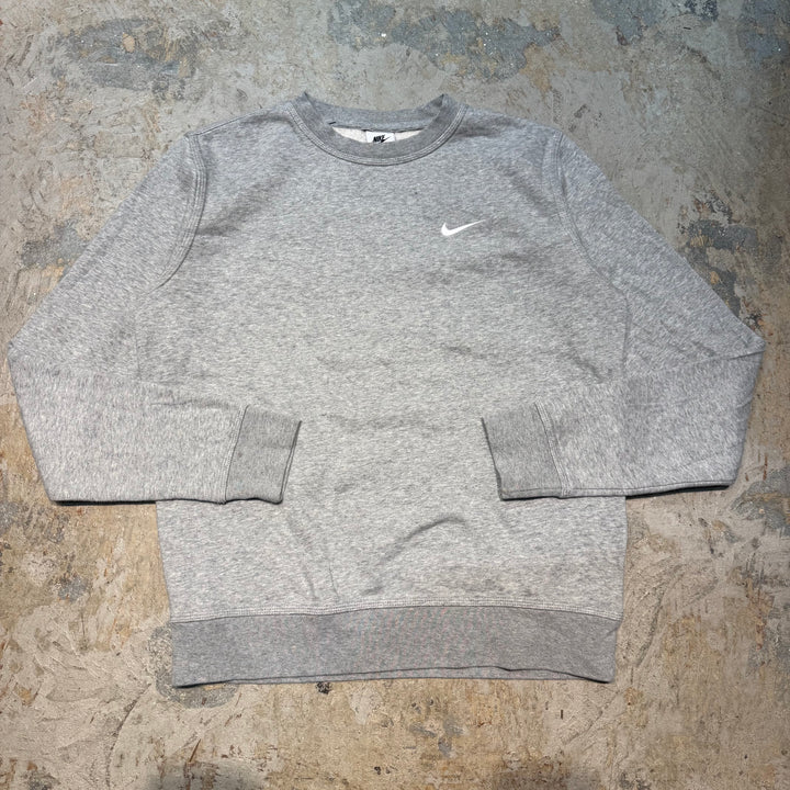 古着 NIKE/ ナイキ/ クルーネックスウェット/ ワンポイント/ 刺繍/ サイズM
