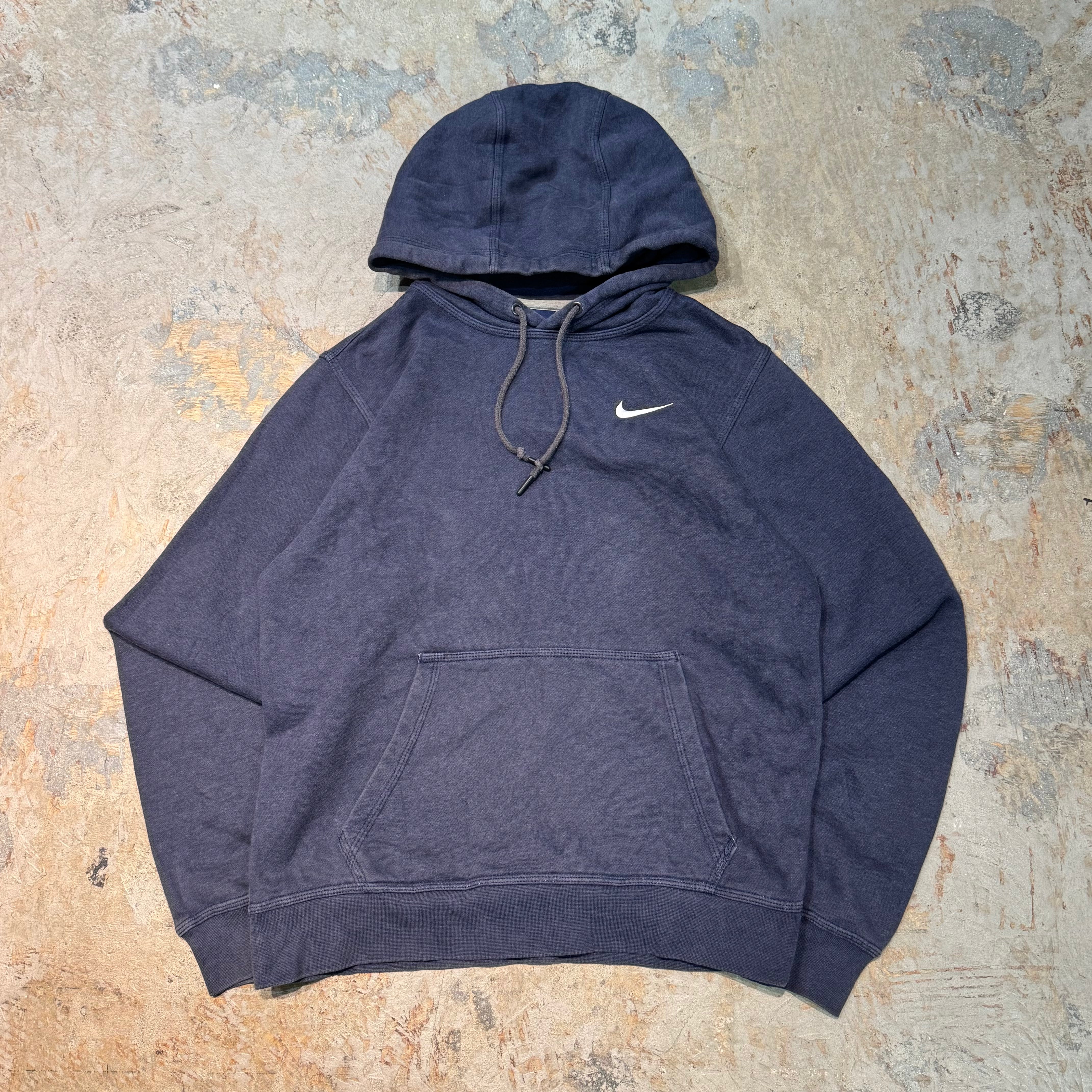 NIKE プルオーバーパーカー Mサイズ ワンポイント 刺繍 青 ナイキ ナイキ パーカー ブランド メンズ スウェット フード付き