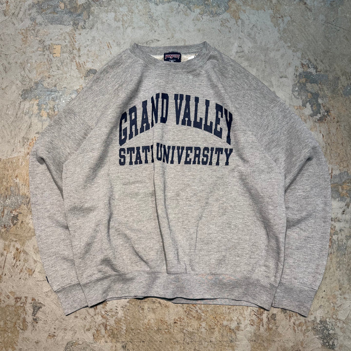 古着 USA製 90's JANSPORT/ジャンスポーツ/GRAND VALLEY STATE UNIVERSITY/クルーネックスウェット/カレッジロゴ/サイズXL