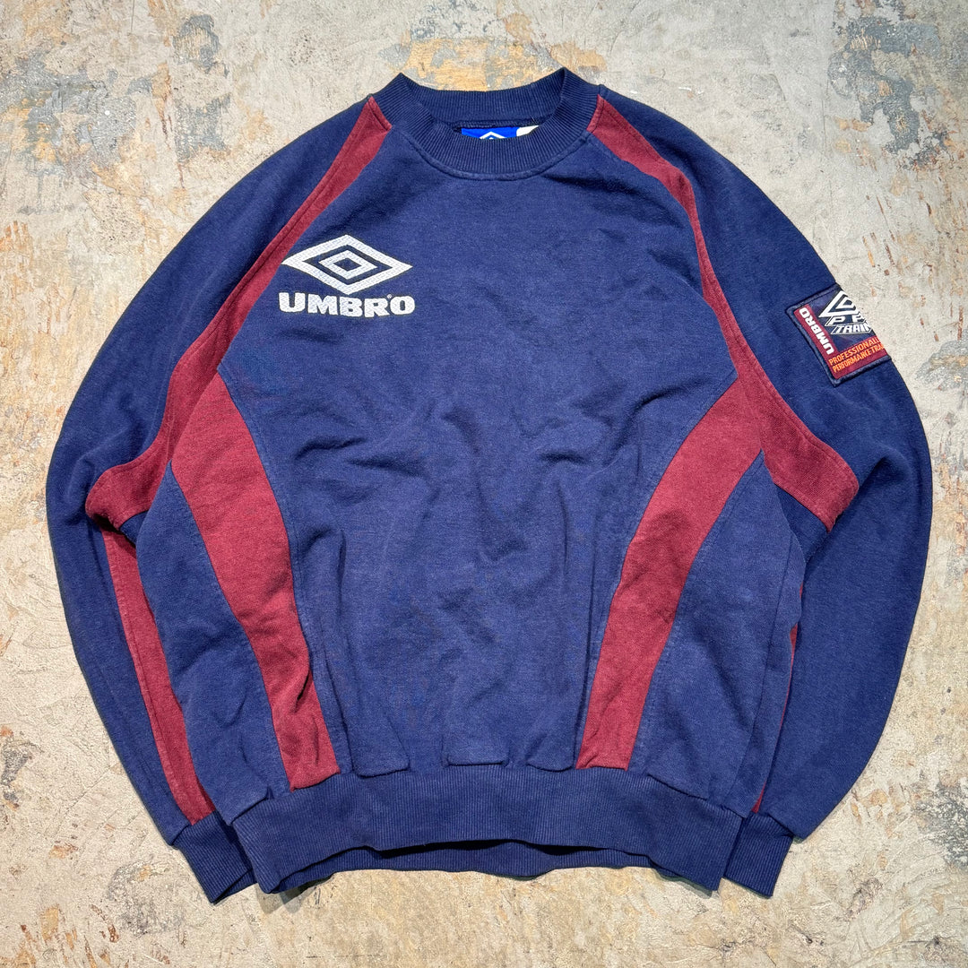 古着 UMBRO/ アンブロ/ ワンポイントロゴスウェット/ 刺繍/ サイズM 古着 UMBRO/ アンブロ/ ワンポイントロゴスウェット/ 刺繍/ サイズM