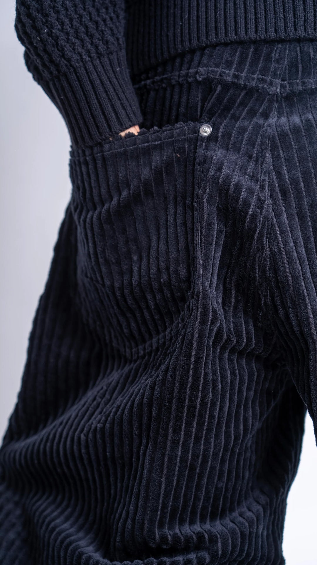 ワイドストレートコーデュロイパンツ