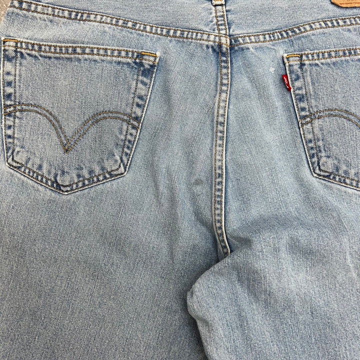 #419 Levis Denim Shorts W36